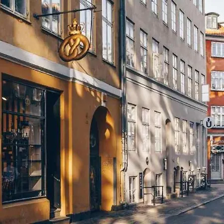Apartment Location - By Tivoli Nyhavn & Metro Copenhagen