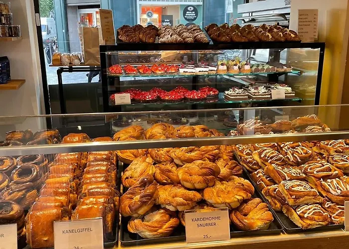 Location - By Tivoli Nyhavn & Metro