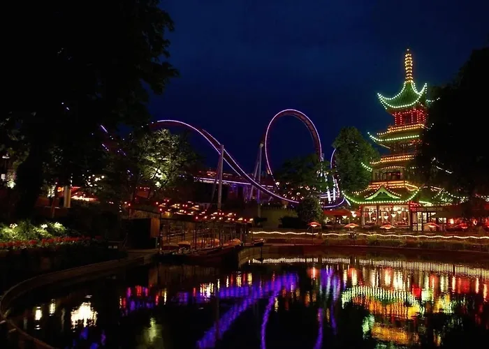 Location - By Tivoli Nyhavn & Metro